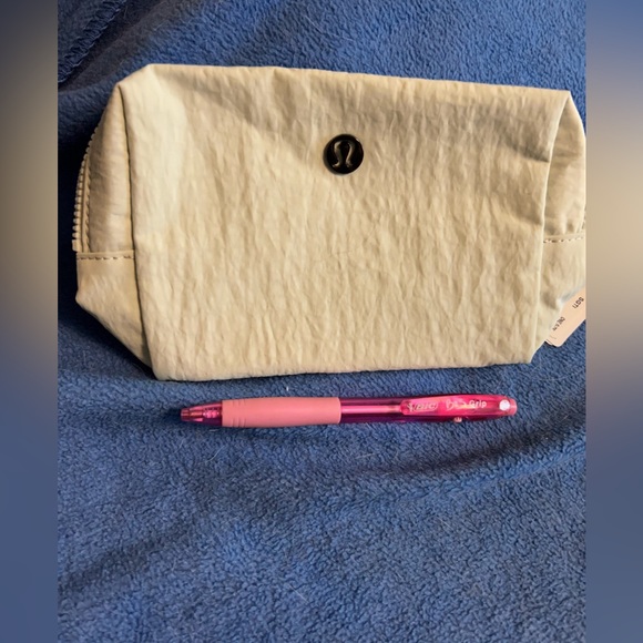 Lululemon bag - Picture 3 of 3